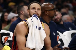 包含库里迎来五赛季高光表现，巴黎圣日耳曼球迷沸腾！的词条